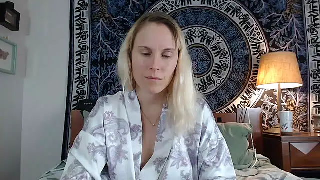 Cutikatxoxo online show from January 2025 02:04:02 AM