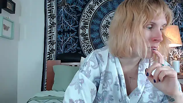 Cutikatxoxo online show from February 2025 02:06:02 AM