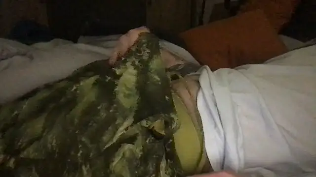 Snapshot of thewetshorts chatting on March 2025 07:04:02 AM thewetshorts online show from March 2025 07:04:02 AM