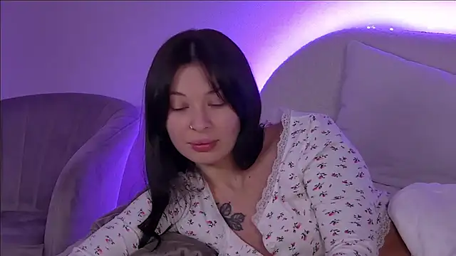 AlexandraBloom online show from February 2025 12:30:01 AM