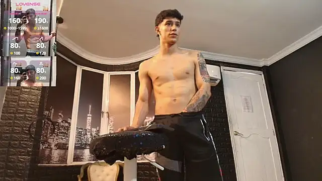 Cristopher23  online show from January 2025 07:56:02 PM