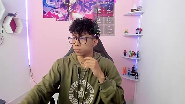 Snapshot of AkazaBoy_ chatting on January 2025 04:21:01 AM AkazaBoy online show from January 2025 04:21:01 AM