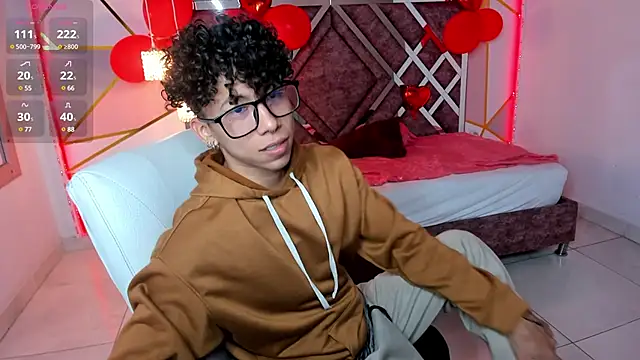 Snapshot of AkazaBoy_ chatting on February 2025 04:12:01 AM AkazaBoy online show from February 2025 04:12:01 AM