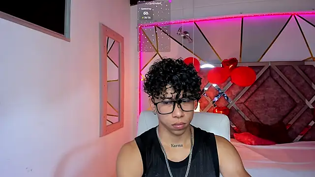 Snapshot of AkazaBoy_ chatting on February 2025 03:54:01 AM AkazaBoy online show from February 2025 03:54:01 AM