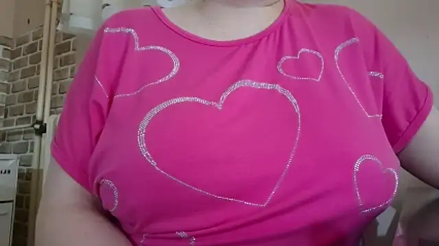 Snapshot of AalinnaK chatting on November 2025 01:00:01 PM AalinnaK online show from November 2025 01:00:01 PM