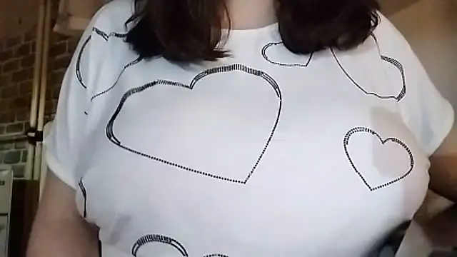 Snapshot of AalinnaK chatting on November 2025 02:53:02 PM AalinnaK online show from November 2025 02:53:02 PM