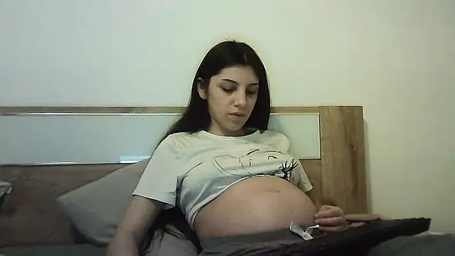 Snapshot of Ahotkittyxxx chatting on November 2025 05:13:01 PM Ahotkittyxxx online show from November 2025 05:13:01 PM