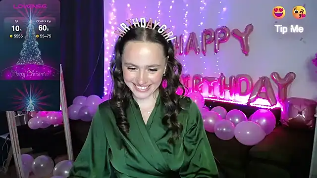 Emillias online show from December 2024 09:22:01 PM