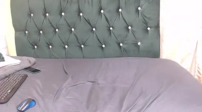 BeautyAuroa online show from December 2024 02:32:02 AM