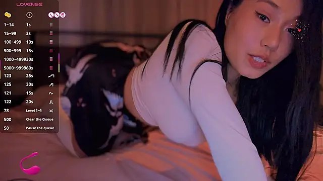 kimmy chi  online show from October 2025 06:19:02 PM