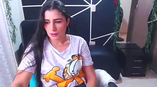 Snapshot of LUCY_LI chatting on March 2025 06:12:01 PM LUCY LI online show from March 2025 06:12:01 PM