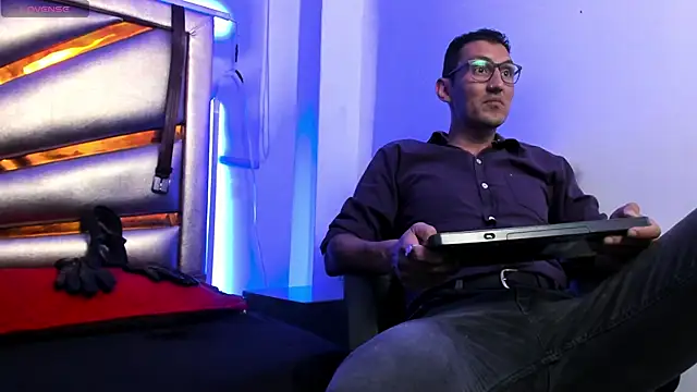enzopratt online show from February 2025 02:58:02 AM