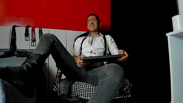 enzopratt online show from March 2025 06:16:02 AM