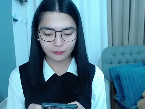 zhaviahale21 online show from October 2025 03:27:02 AM
