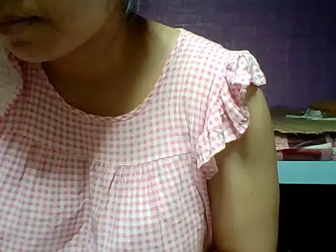 Snapshot of Mimi18x chatting on October 2025 12:17:02 AM Mimi18x online show from October 2025 12:17:02 AM