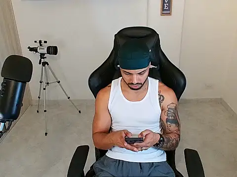 Don cruz online show from October 2025 04:30:02 PM