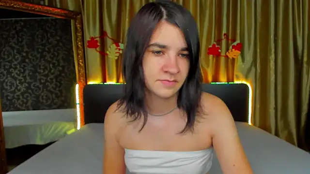 Snapshot of _Polly_Love_ chatting on November 2025 07:06:02 AM Polly Love online show from November 2025 07:06:02 AM