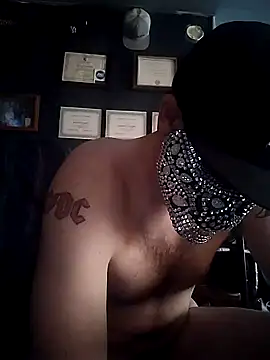 Snapshot of Daddysdirty30 chatting on December 2024 09:39:02 PM Daddysdirty30 online show from December 2024 09:39:02 PM