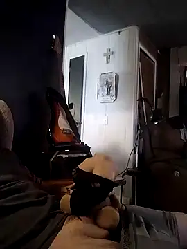 Snapshot of Daddysdirty30 chatting on December 2024 11:10:02 AM Daddysdirty30 online show from December 2024 11:10:02 AM