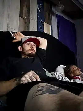 Snapshot of Daddysdirty30 chatting on December 2024 12:47:02 PM Daddysdirty30 online show from December 2024 12:47:02 PM