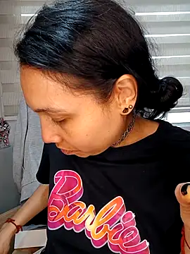 Snapshot of KimPielCanela chatting on October 2025 09:26:02 PM KimPielCanela online show from October 2025 09:26:02 PM