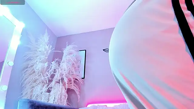 Megan mooree  online show from January 2025 01:06:02 PM