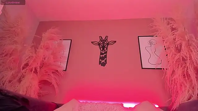 Megan mooree  online show from January 2025 01:09:01 PM