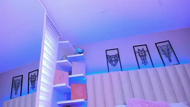 Megan mooree  online show from January 2025 01:04:01 PM