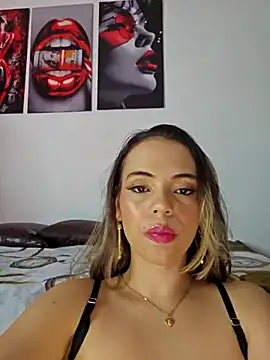 Snapshot of Antonella2_m chatting on October 2025 05:00:01 PM Antonella2 m online show from October 2025 05:00:01 PM