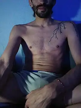 Snapshot of johngil0995 chatting on November 2025 02:51:02 PM johngil0995 online show from November 2025 02:51:02 PM