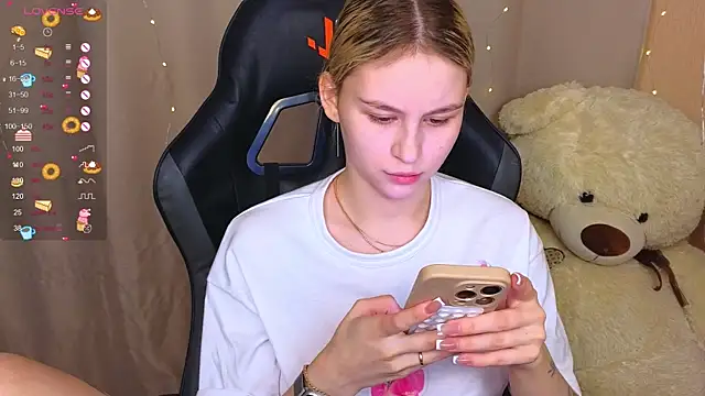 doll barbieee online show from September 2025 06:44:02 PM