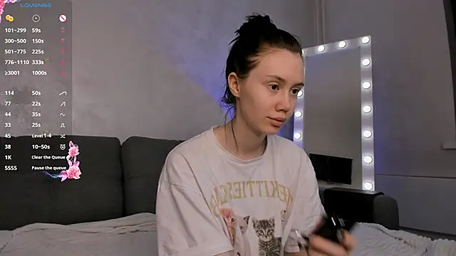 Snapshot of emilia_walton chatting on December 2024 11:43:01 AM emilia walton online show from December 2024 11:43:01 AM