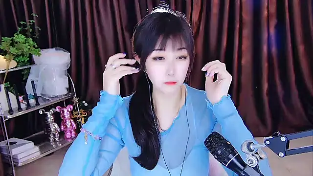 xiaoya666--baby online show from February 2025 02:01:02 AM