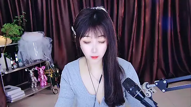 xiaoya666--baby online show from March 2025 02:00:01 PM