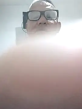 Snapshot of catatunboculion chatting on March 2025 02:15:01 AM catatunboculion online show from March 2025 02:15:01 AM