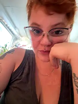 Sweetleeahxx online show from September 2025 12:41:02 PM