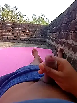 Snapshot of Tanker_95 chatting on December 2024 08:22:02 AM Tanker 95 online show from December 2024 08:22:02 AM