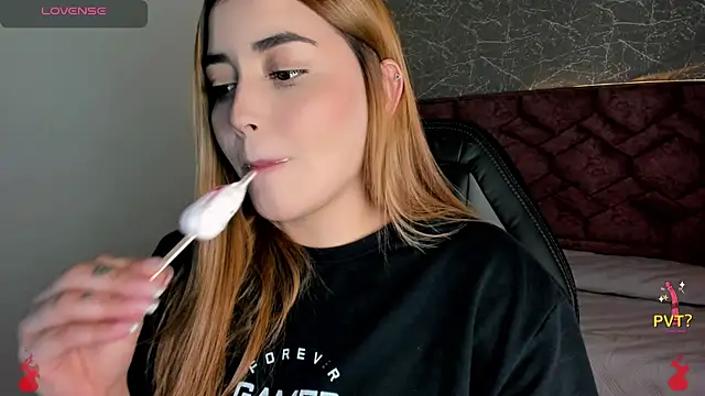 Lucia star   online show from January 2025 07:06:02 PM