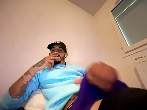 Rebeu313 online show from October 2025 09:32:01 AM