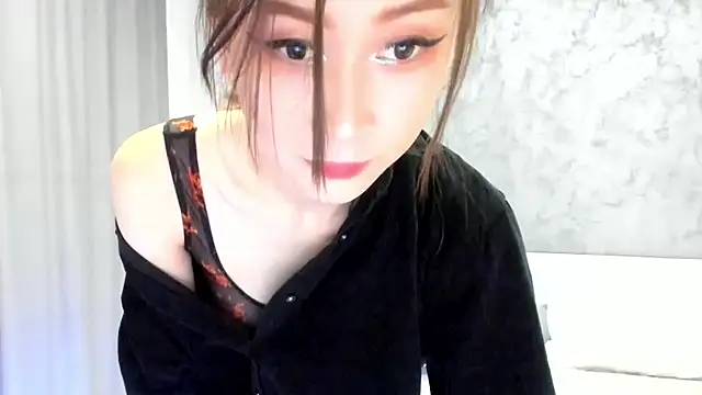 hiujie online show from September 2025 07:37:01 PM