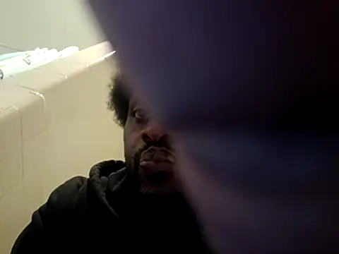 DevinToore online show from November 2025 06:08:02 PM