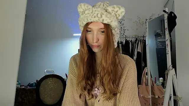 Snapshot of LisaIcon chatting on November 2025 07:27:01 PM LisaIcon online show from November 2025 07:27:01 PM