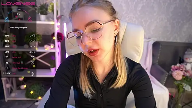 EmilySunshineS online show from December 2024 09:22:01 PM