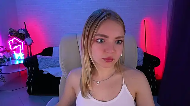 EmilySunshineS online show from December 2024 09:15:01 PM