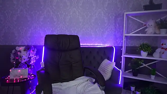 Snapshot of EmilySunshineS chatting on November 2025 07:28:01 AM EmilySunshineS online show from November 2025 07:28:01 AM