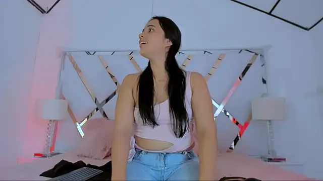 Snapshot of naughty__sara chatting on March 2025 06:00:01 PM naughty sara online show from March 2025 06:00:01 PM