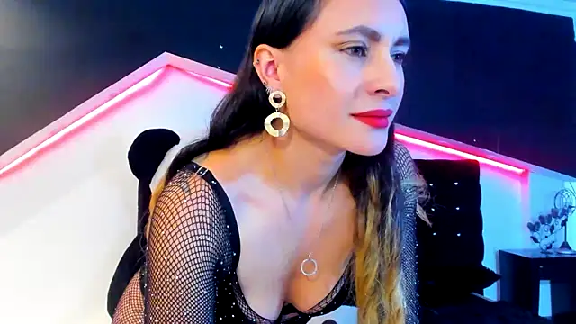 Coral Gibson online show from February 2025 03:53:02 PM