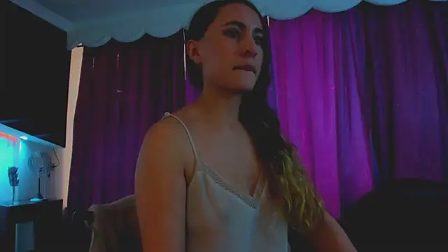 Coral Gibson online show from March 2025 12:28:01 PM