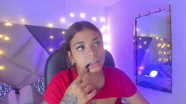 GiaFu online show from October 2025 04:53:02 PM