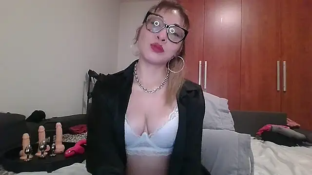 Snapshot of KarolinaReaper chatting on February 2025 07:17:01 PM KarolinaReaper online show from February 2025 07:17:01 PM